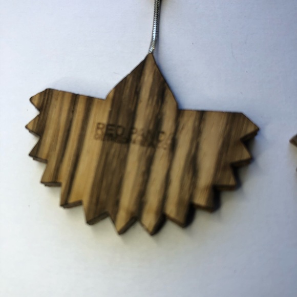 Red Panda Wooden Fan Earrings - Picture 4 of 5